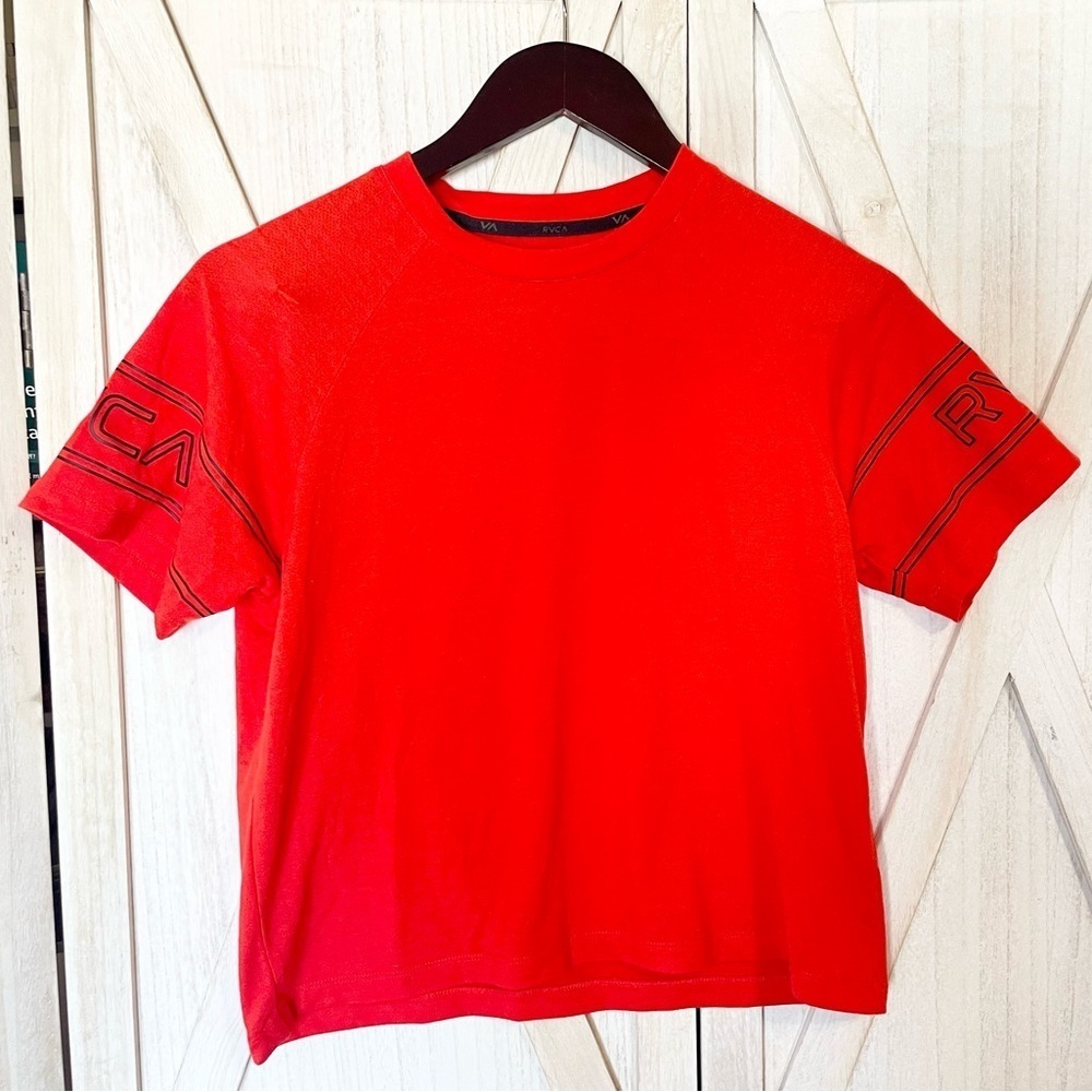 RVCA Red Lightweight PerformanceRunning Cropped‎ Woman’s Top Size S